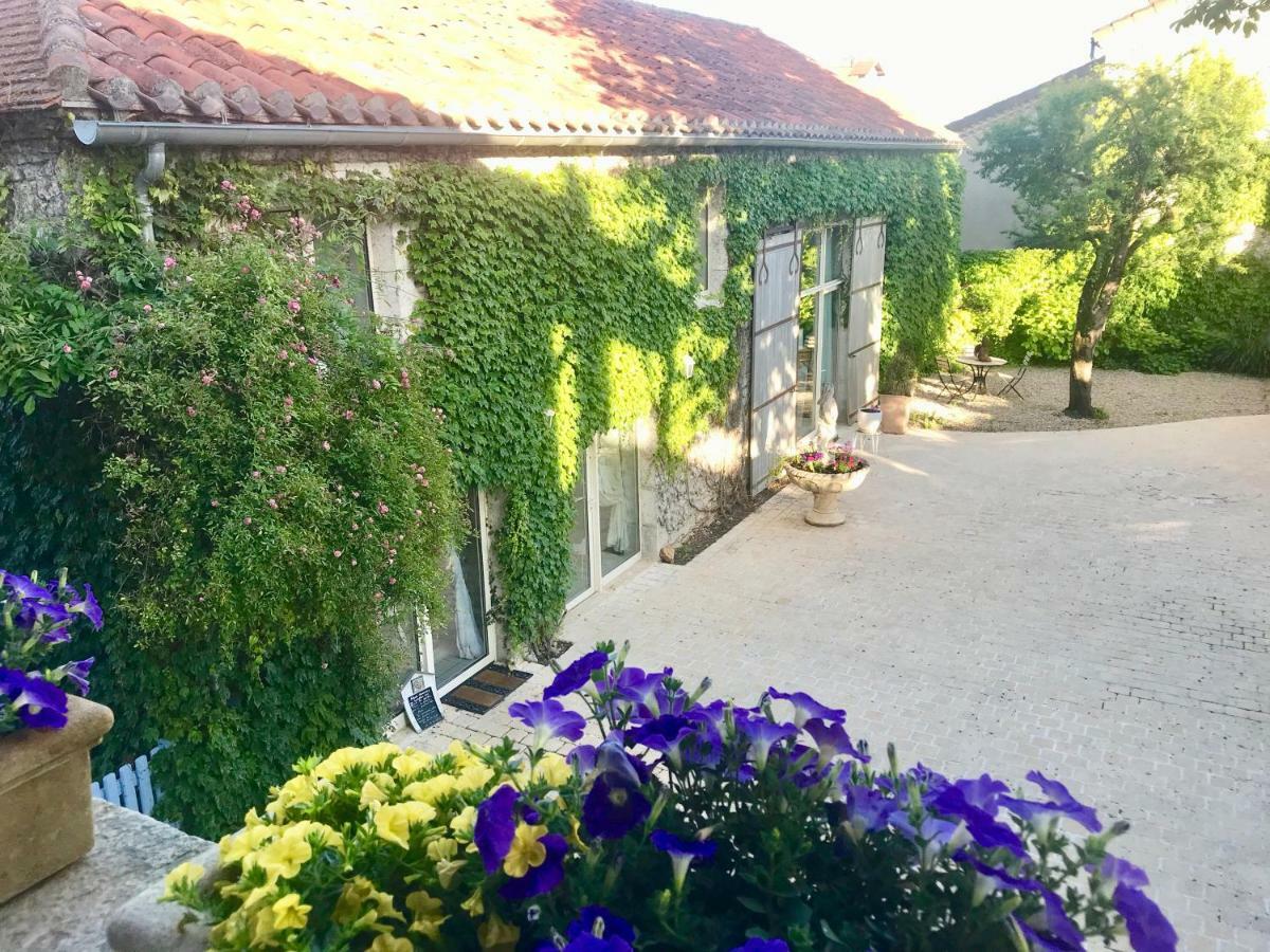 Bed and Breakfast Le Relais Des Anges Mercuès Esterno foto